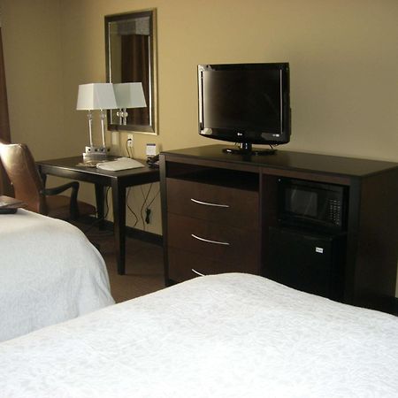 Hampton Inn And Suites Pueblo/North Exterior foto